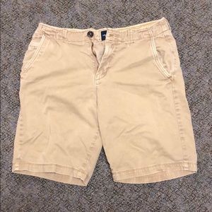 American Eagle Classic Khaki shorts Waist 31